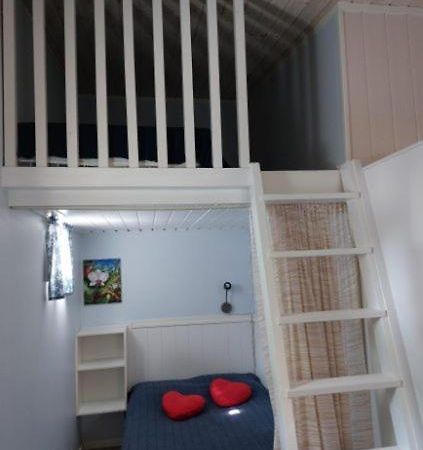 Lugnt Och Centralt Strömstad Exteriör bild